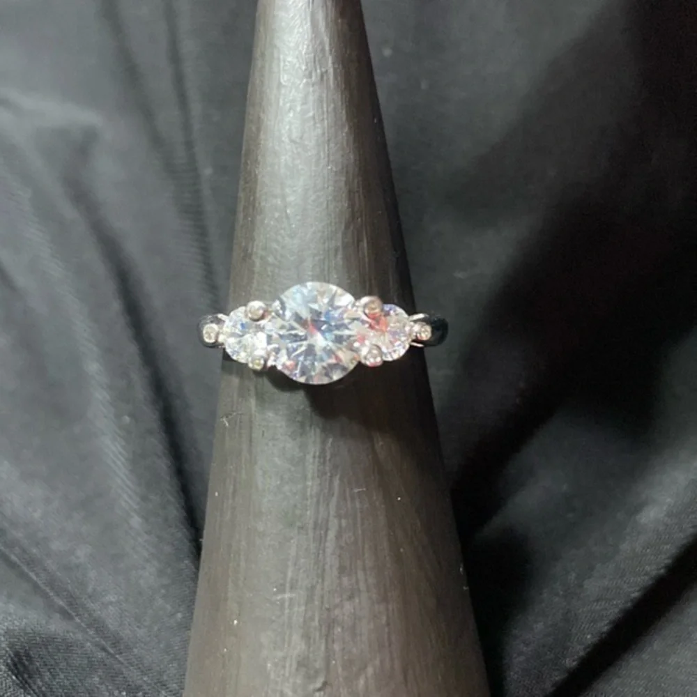 JTV vintage Sterling Silver three stone cubic Zirconia Ring!
